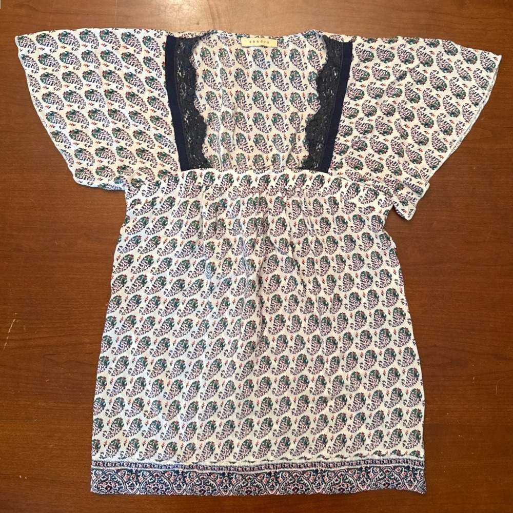Sandro xs X-small silk top flutter‎ sleeve paisley lce trim square neck